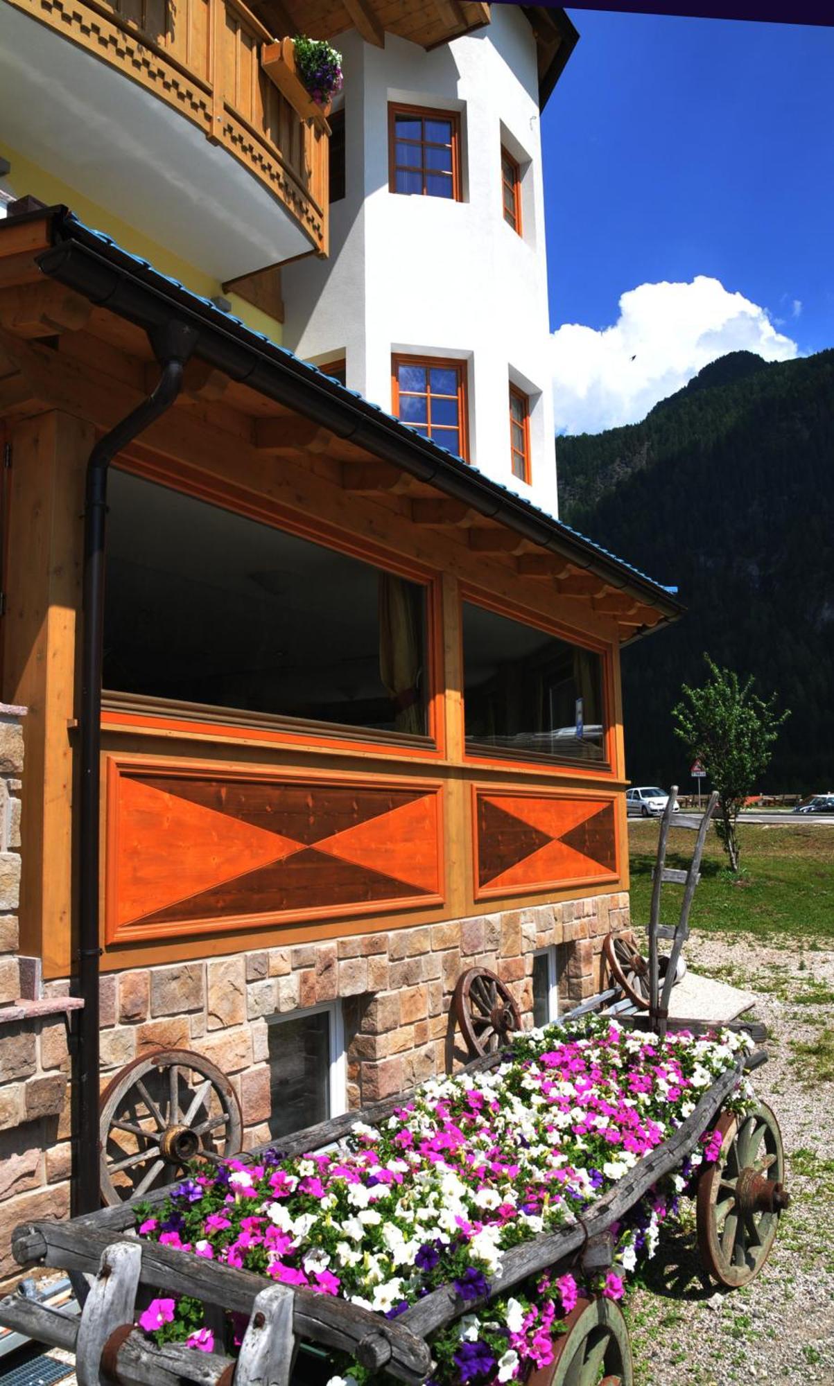 Hotel Ciamol Campitello di Fassa Exterior photo