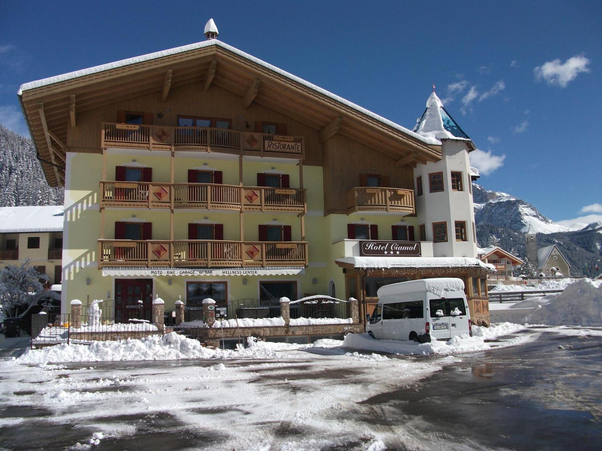 Hotel Ciamol Campitello di Fassa Exterior photo