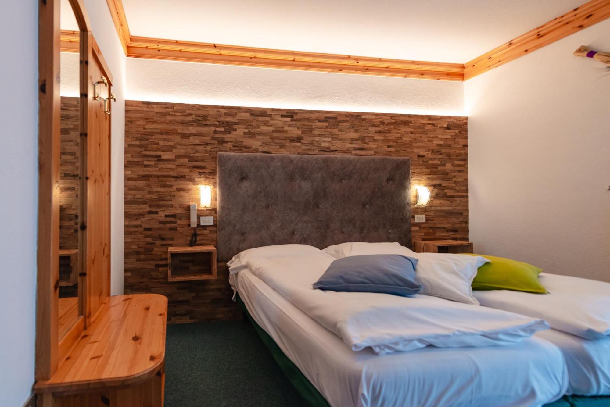 Hotel Ciamol Campitello di Fassa Exterior photo