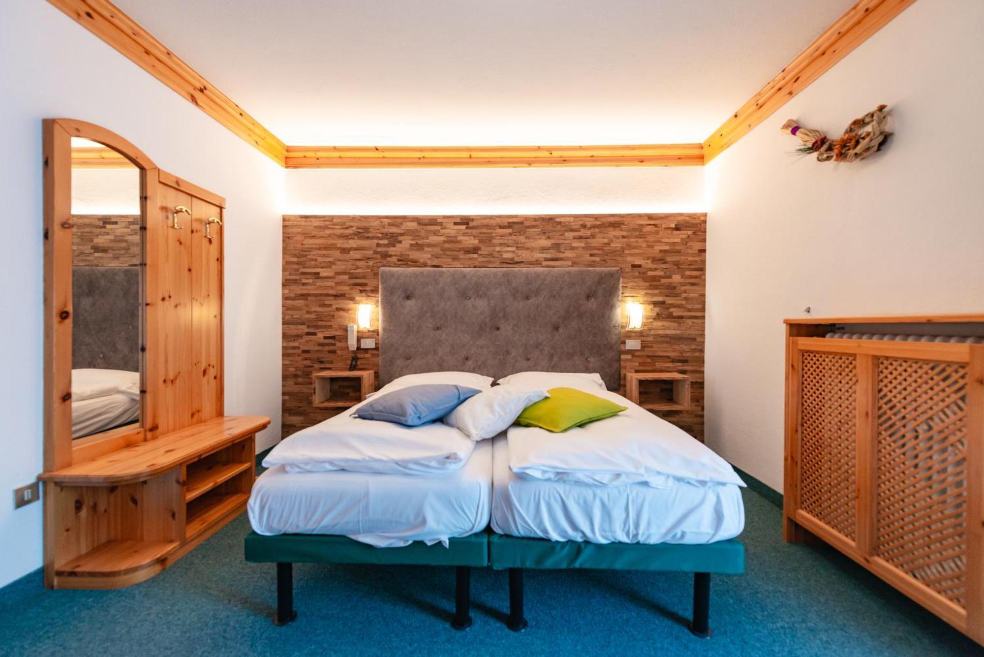 Hotel Ciamol Campitello di Fassa Exterior photo